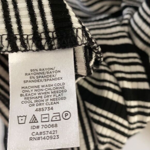 Lou & Grey Black & White Striped Ribbed Turtleneck X-Small - Picture 6 of 6